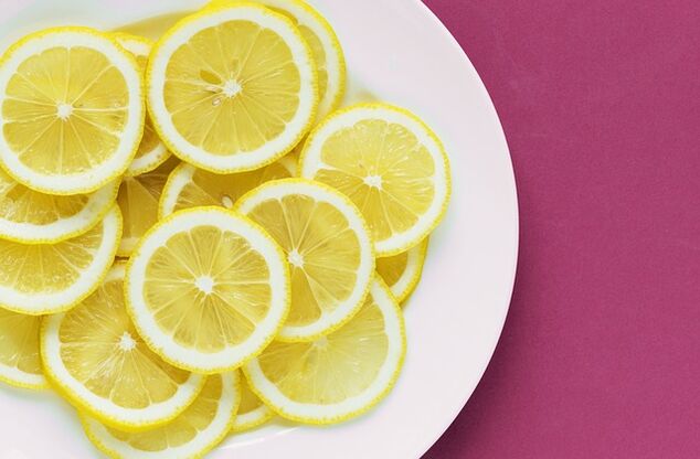 Limona vsebuje vitamin C, ki spodbuja moč